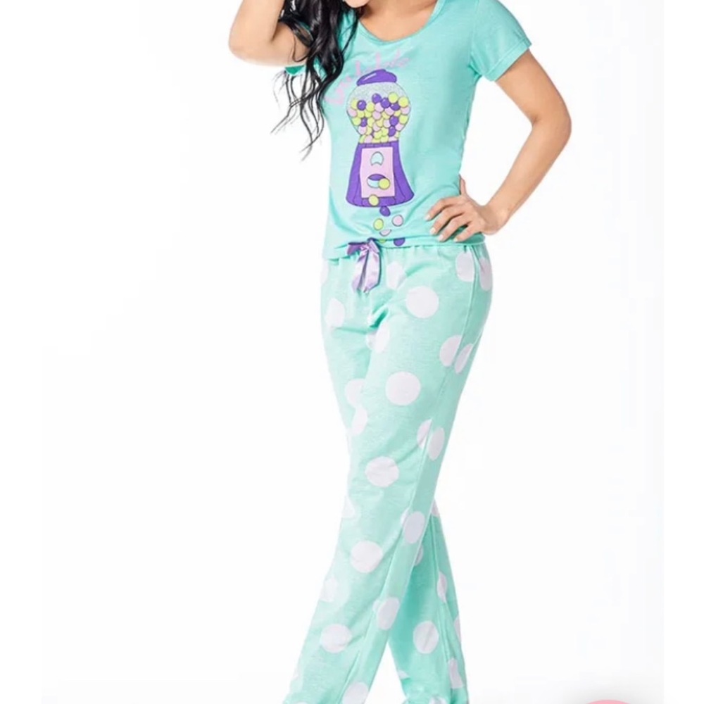 Women's pajamas with long pants and short-sleeved blouse in Green